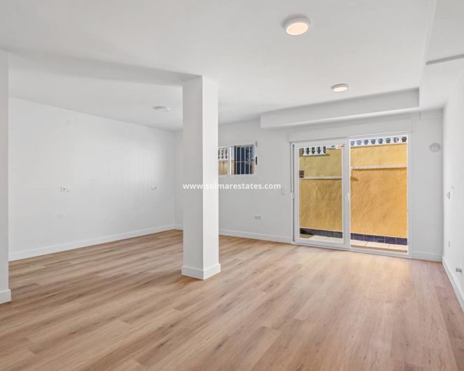 Image No.22-3 Bed House for sale