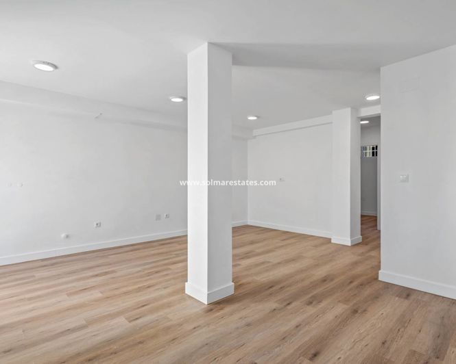 Image No.24-3 Bed House for sale