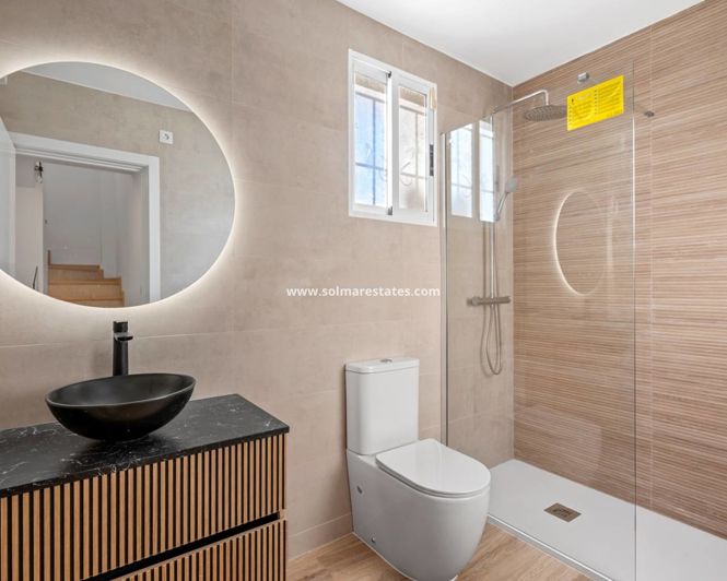 Image No.27-3 Bed House for sale