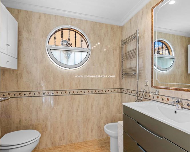 Image No.16-2 Bed Apartment for sale