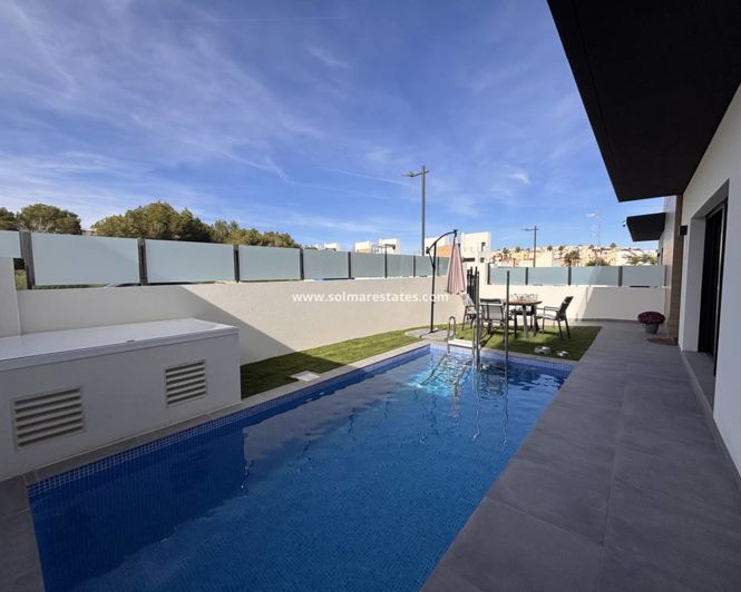 Image No.5-2 Bed Villa for sale