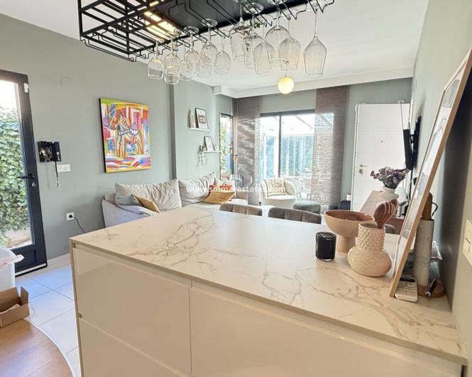 Image No.9-3 Bed Villa for sale