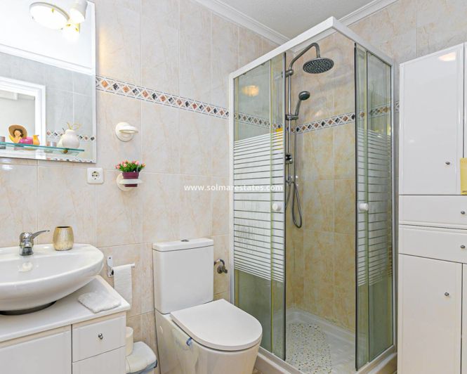 Image No.13-2 Bed House for sale