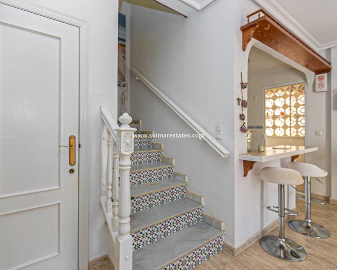 Image No.15-2 Bed House for sale