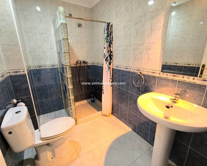 Image No.18-3 Bed Apartment for sale