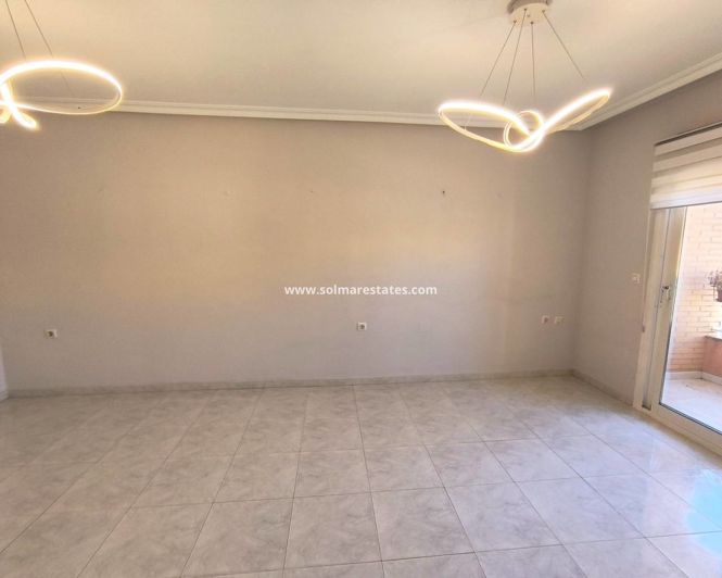 Image No.8-3 Bed Apartment for sale