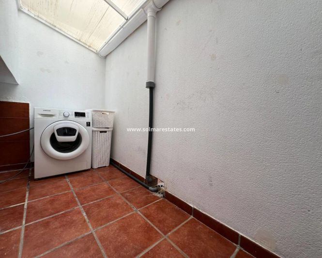 Image No.17-4 Bed Townhouse for sale