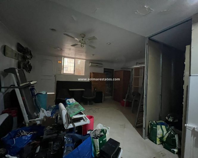 Image No.18-4 Bed Townhouse for sale