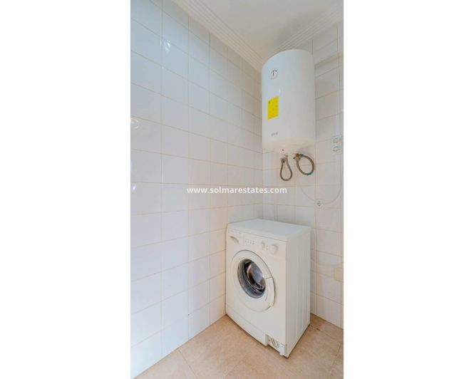 Image No.13-2 Bed Townhouse for sale