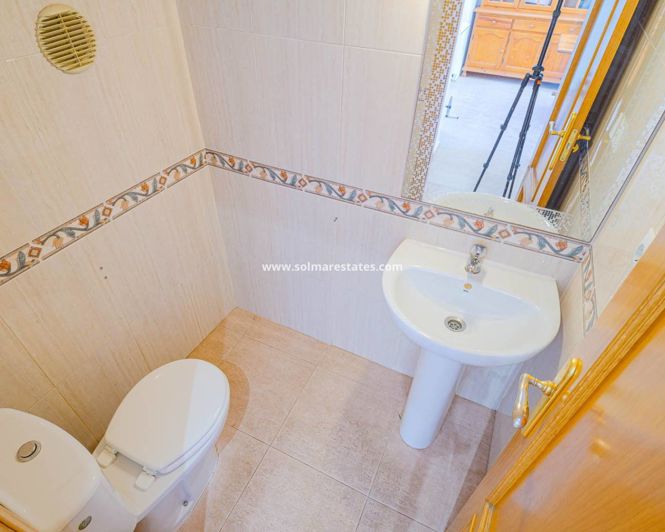 Image No.16-2 Bed Townhouse for sale