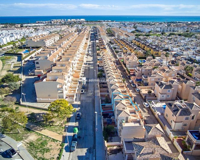 Image No.6-2 Bed Townhouse for sale