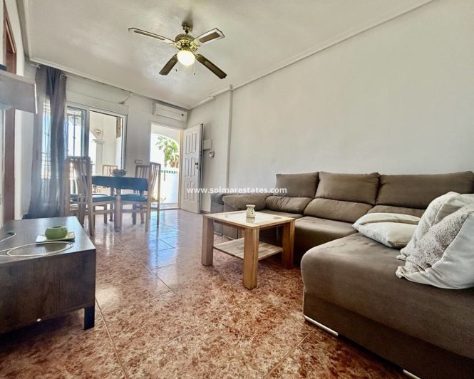 Image No.3-Appartement de 2 chambres à vendre à Los Altos