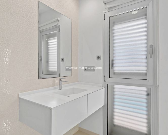 Image No.15-3 Bed Villa for sale