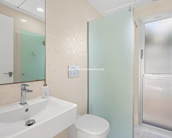 Image No.18-3 Bed Villa for sale