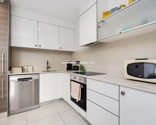 Image No.17-2 Bed Townhouse for sale