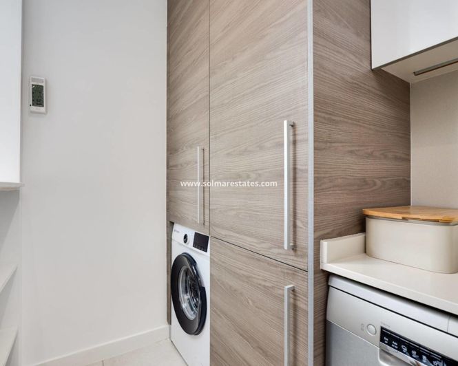 Image No.18-2 Bed Townhouse for sale