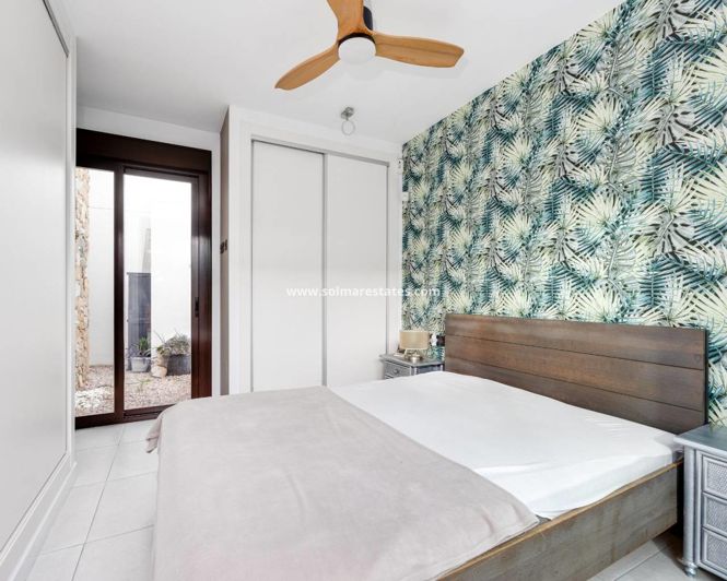 Image No.27-2 Bed Townhouse for sale