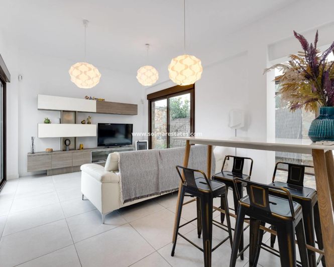 Image No.6-2 Bed Townhouse for sale