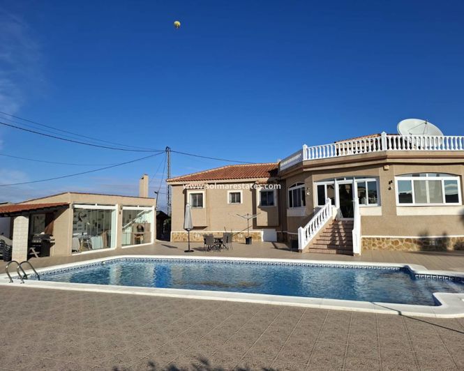 Image No.37-5 Bed Villa for sale