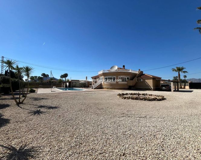 Image No.42-5 Bed Villa for sale