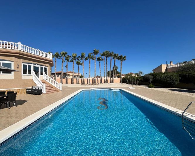 Image No.44-5 Bed Villa for sale