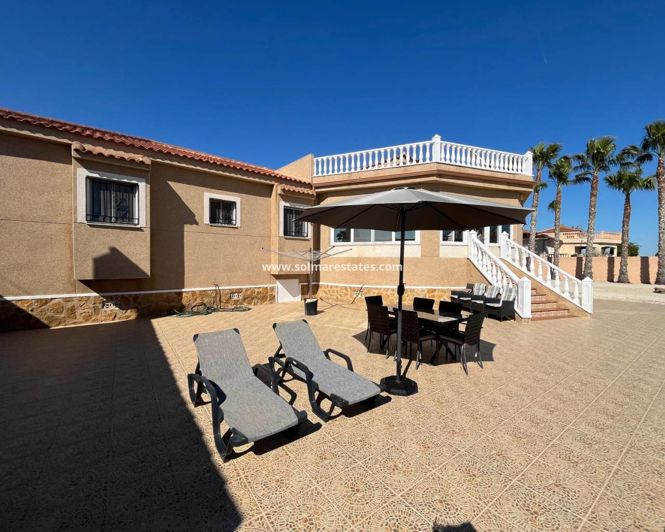 Image No.48-5 Bed Villa for sale