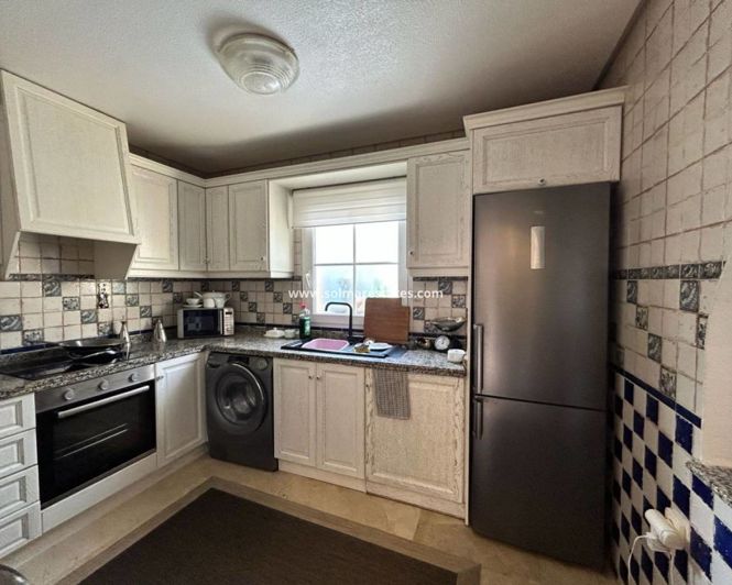 Image No.10-3 Bed House for sale