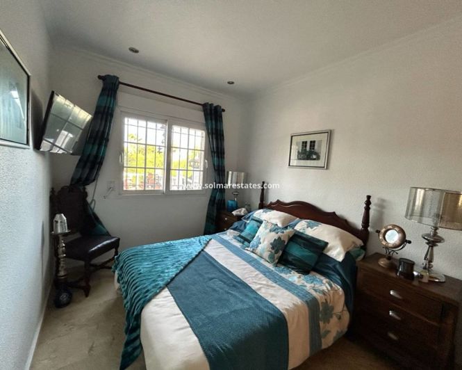 Image No.14-3 Bed House for sale