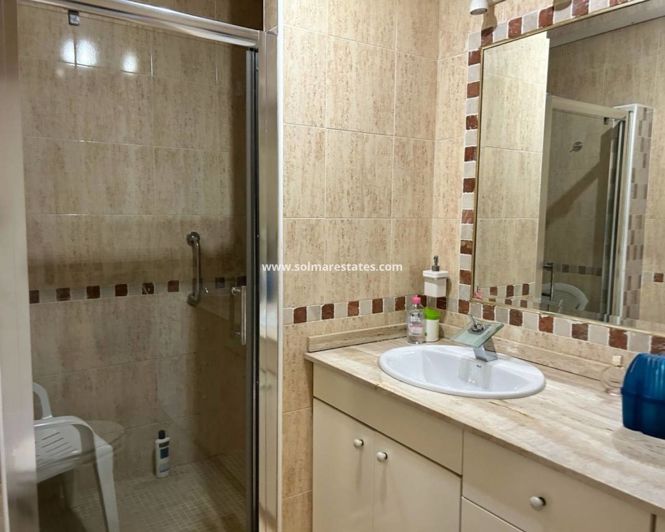 Image No.16-3 Bed House for sale