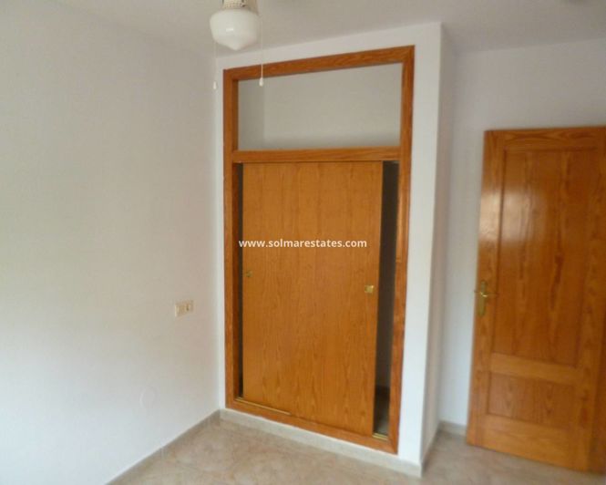 Image No.36-3 Bed House for sale