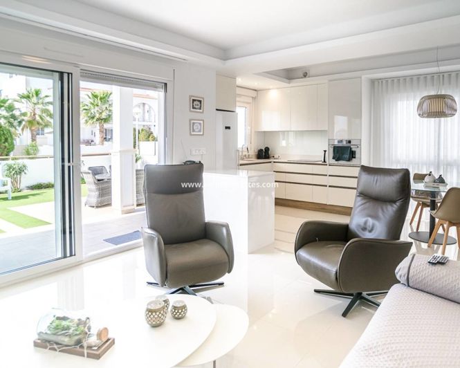 Image No.8-2 Bed Apartment for sale