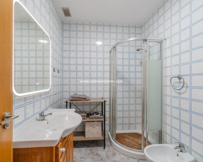 Image No.28-3 Bed Apartment for sale