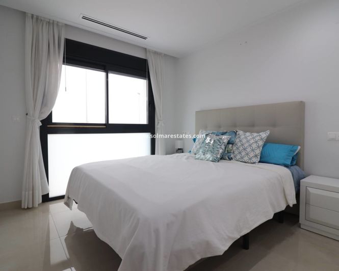 Image No.17-3 Bed Villa for sale