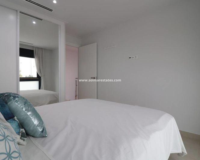 Image No.18-3 Bed Villa for sale