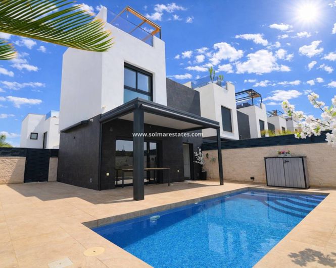 Image No.19-3 Bed Villa for sale