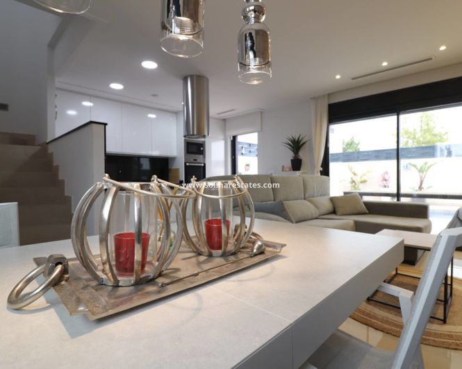 Image No.3-3 Bed Villa for sale