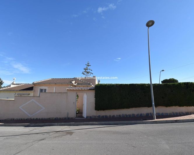 Image No.34-4 Bed House for sale