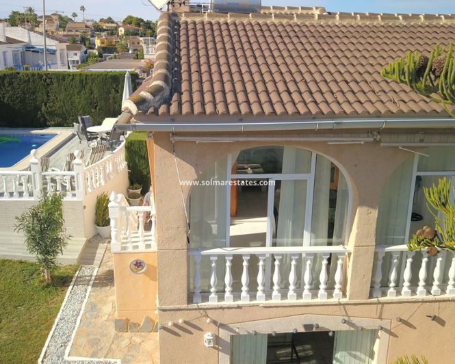 Image No.37-4 Bed House for sale