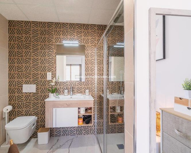 Image No.30-2 Bed Apartment for sale