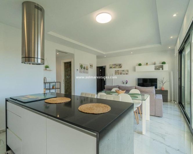 Image No.7-2 Bed Apartment for sale