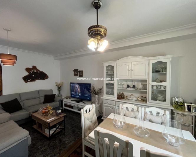 Image No.37-3 Bed House for sale