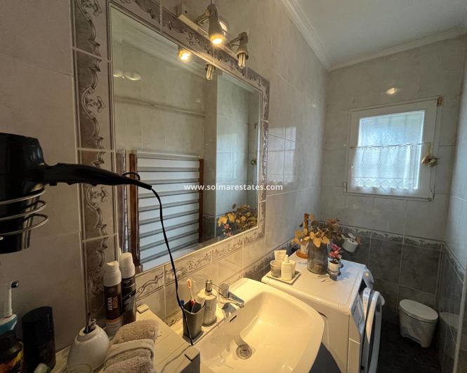 Image No.49-3 Bed House for sale