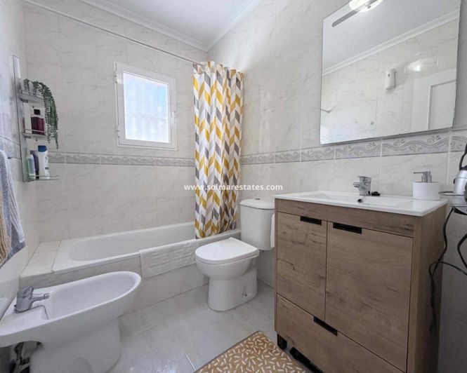 Image No.10-3 Bed Townhouse for sale