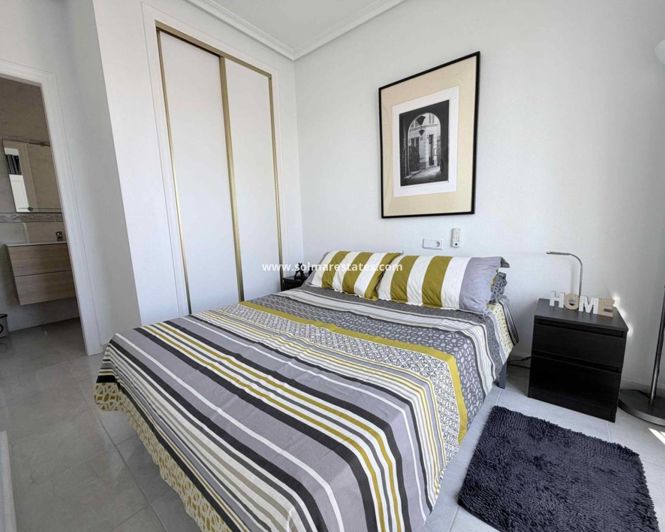 Image No.11-3 Bed Townhouse for sale