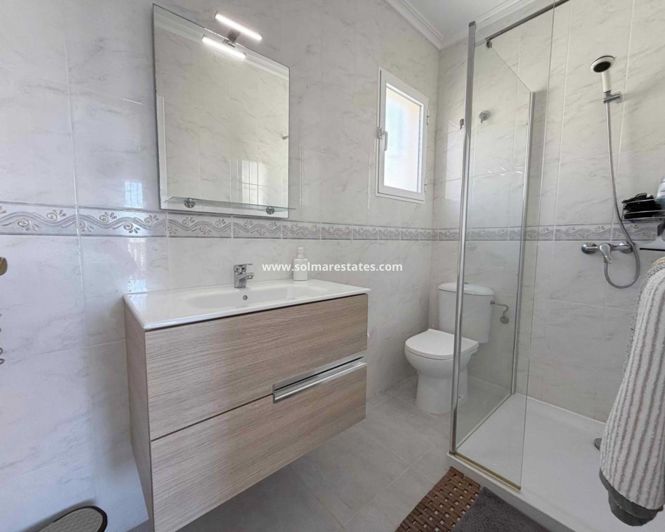 Image No.28-3 Bed Townhouse for sale