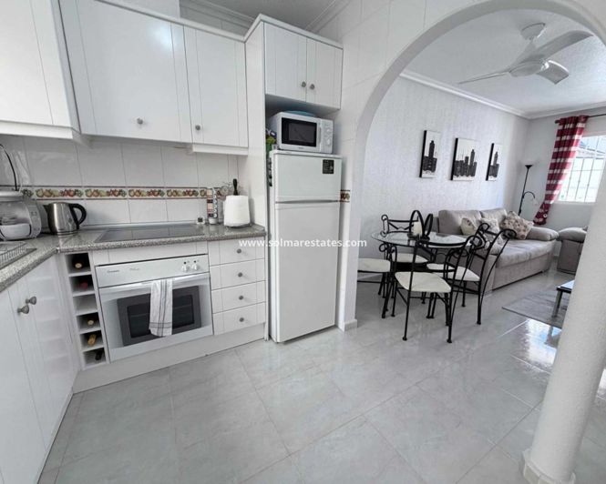 Image No.5-3 Bed Townhouse for sale