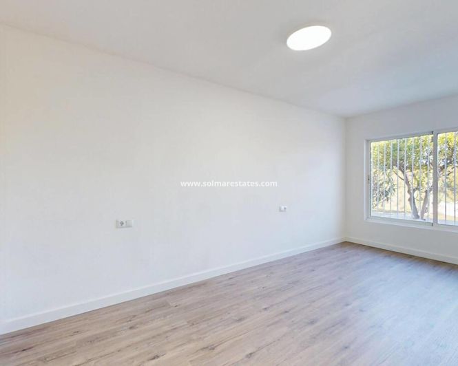 Image No.16-Appartement de 2 chambres à vendre à Villamartin