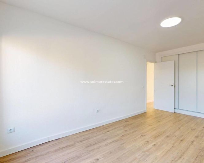 Image No.17-2 Bed Apartment for sale