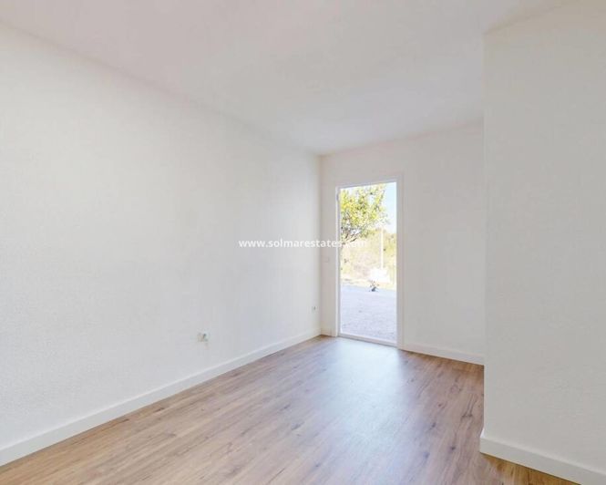 Image No.20-2 Bed Apartment for sale