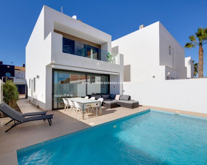 Image No.2-3 Bed Villa for sale